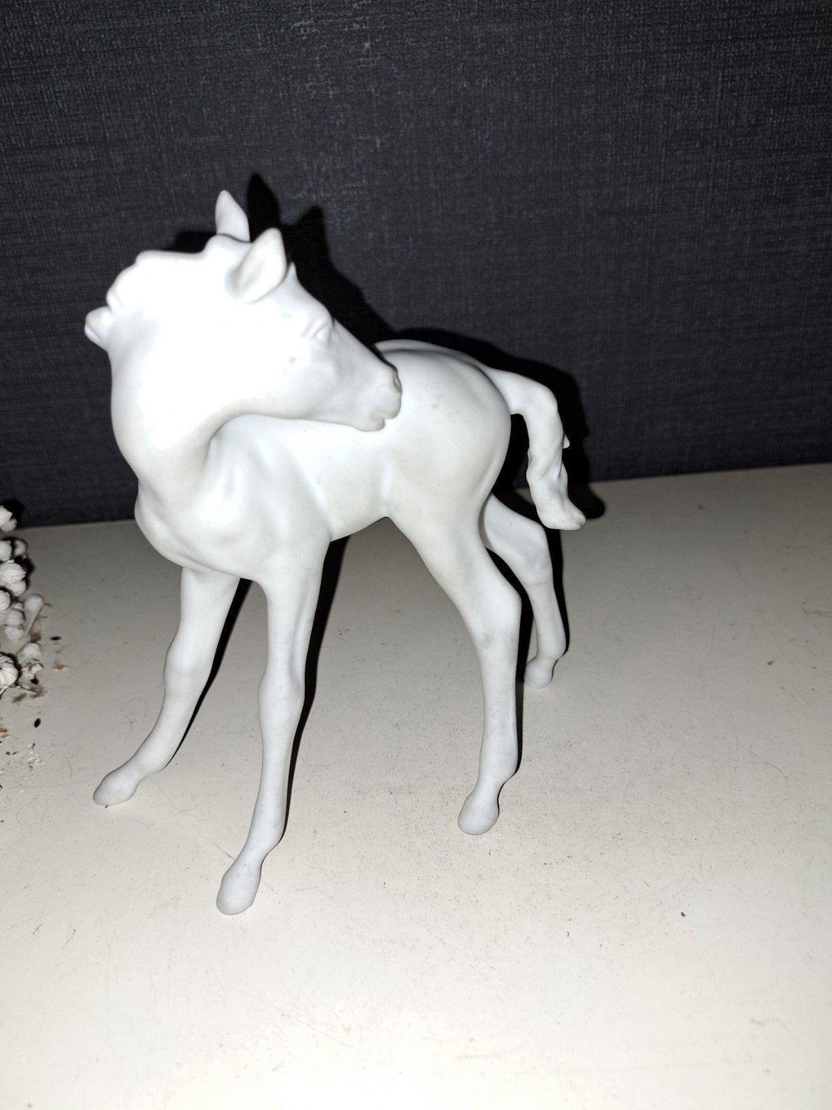 a kaiser west germany biscuit porselein beeld "veulen", Overige onderwerpen, Minder dan 20 cm, Art deco, Ophalen of Verzenden