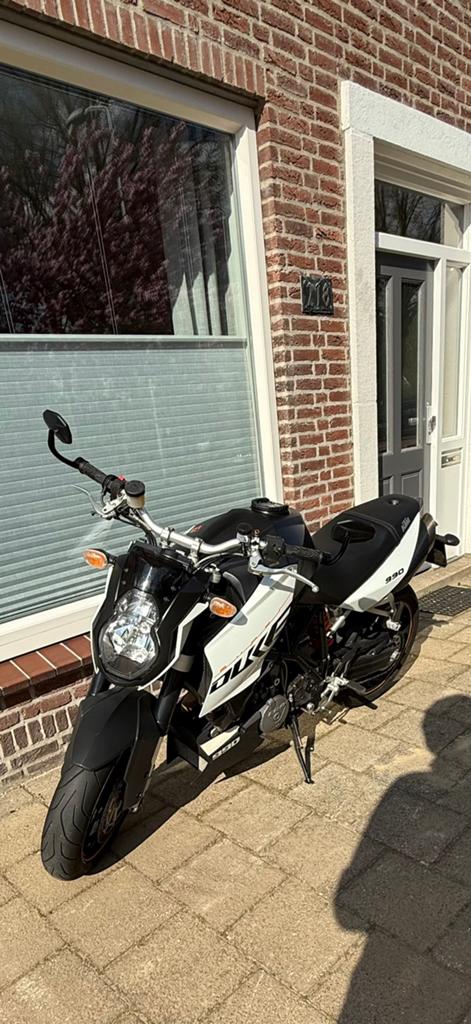 Ktm 990 superduke, Ophalen, Gebruikt