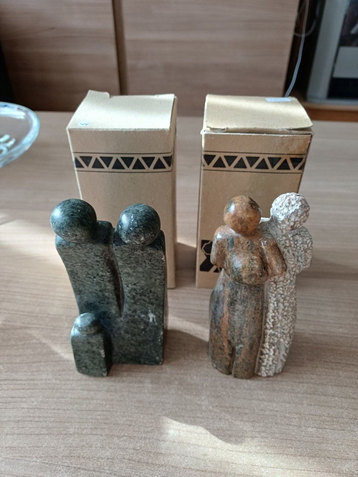 Twee handgemaakte stenen sculpturen uit Zimbabwe, Antiek en Kunst, Kunst | Beelden en Houtsnijwerken, Minder dan 20 cm, Ophalen of Verzenden