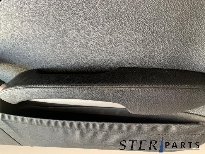 Portierbekleding 2Deurs rechts van een Mercedes SLK, Gebruikt, -, Ophalen of Verzenden, -