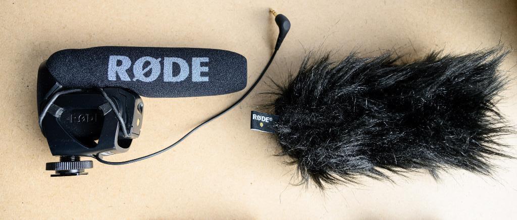 Røde VideoMic Pro + dead cat, Ophalen of Verzenden, Zo goed als nieuw, Audio