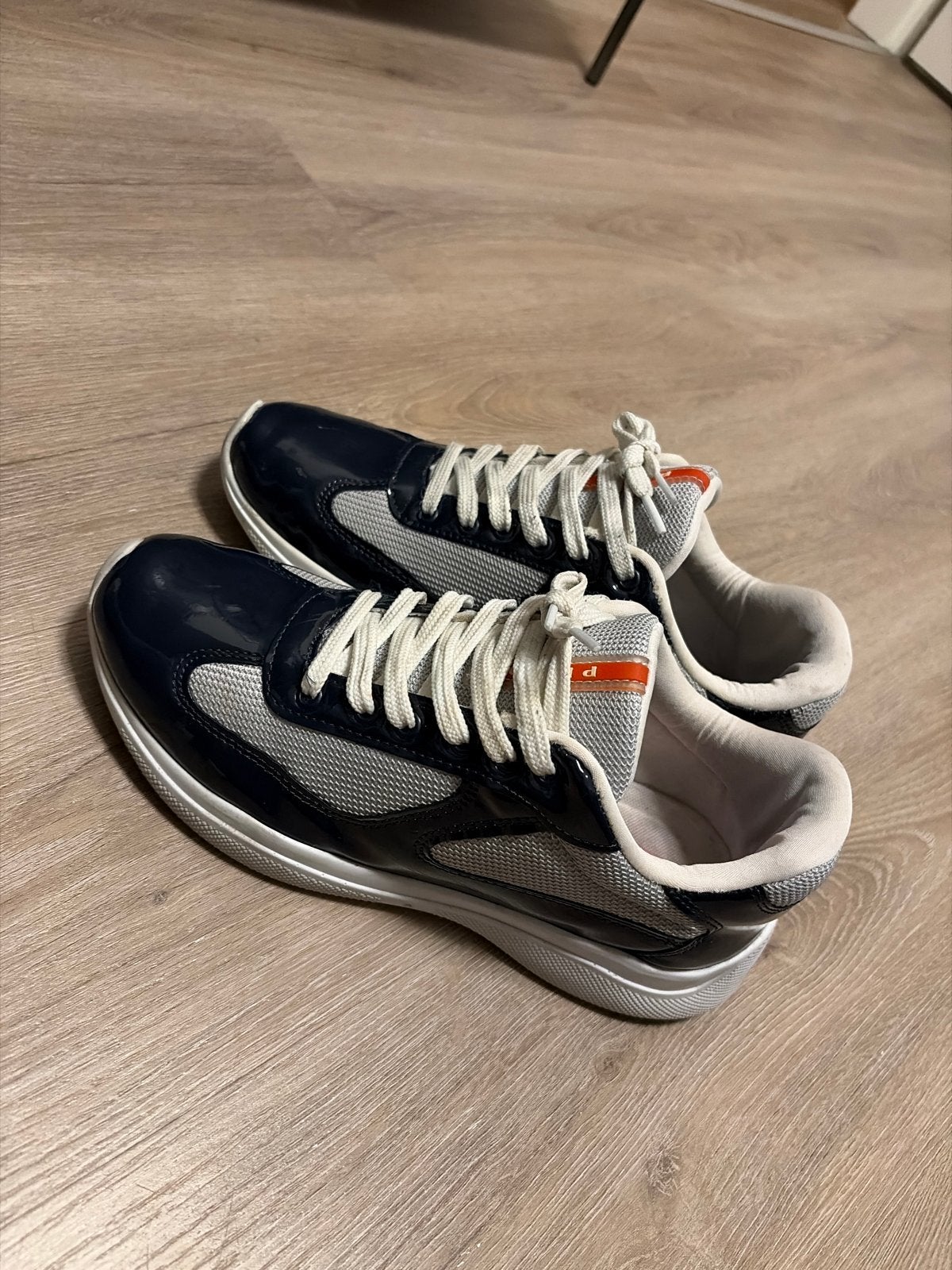 Prada Sneakers Maat 43 - vaak gedragen, Ophalen, Zo goed als nieuw, Blauw, Sneakers of Gympen
