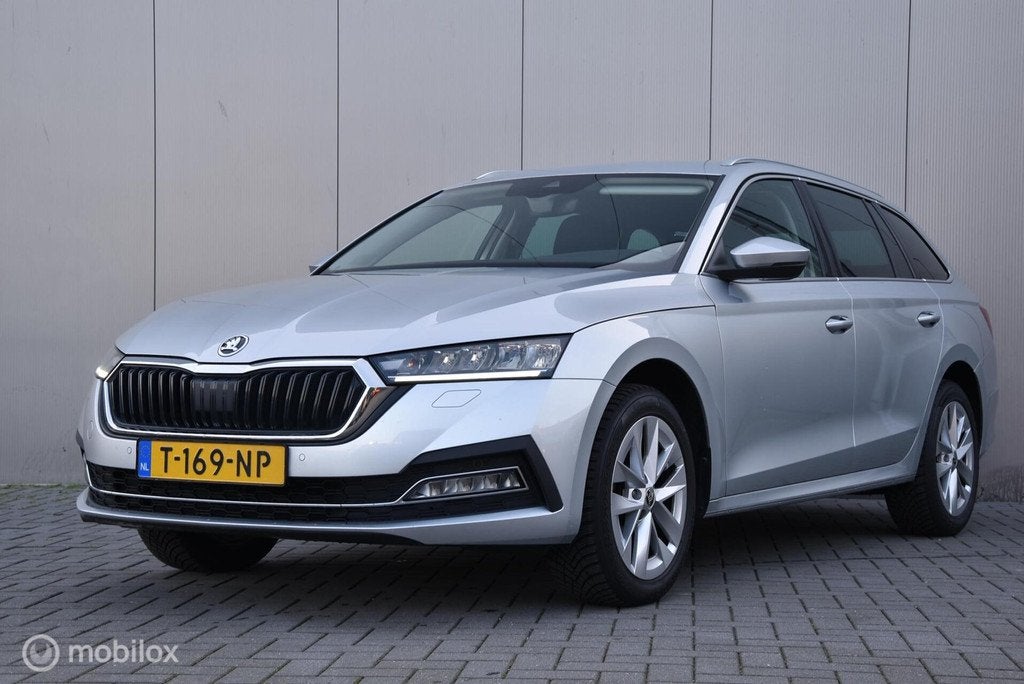 Skoda Octavia Combi 1.0 TSI | Adap Cruise | Stoel Verw | Car, Gebruikt, Euro 6, Automatische klimaatregeling, Origineel Nederlands
