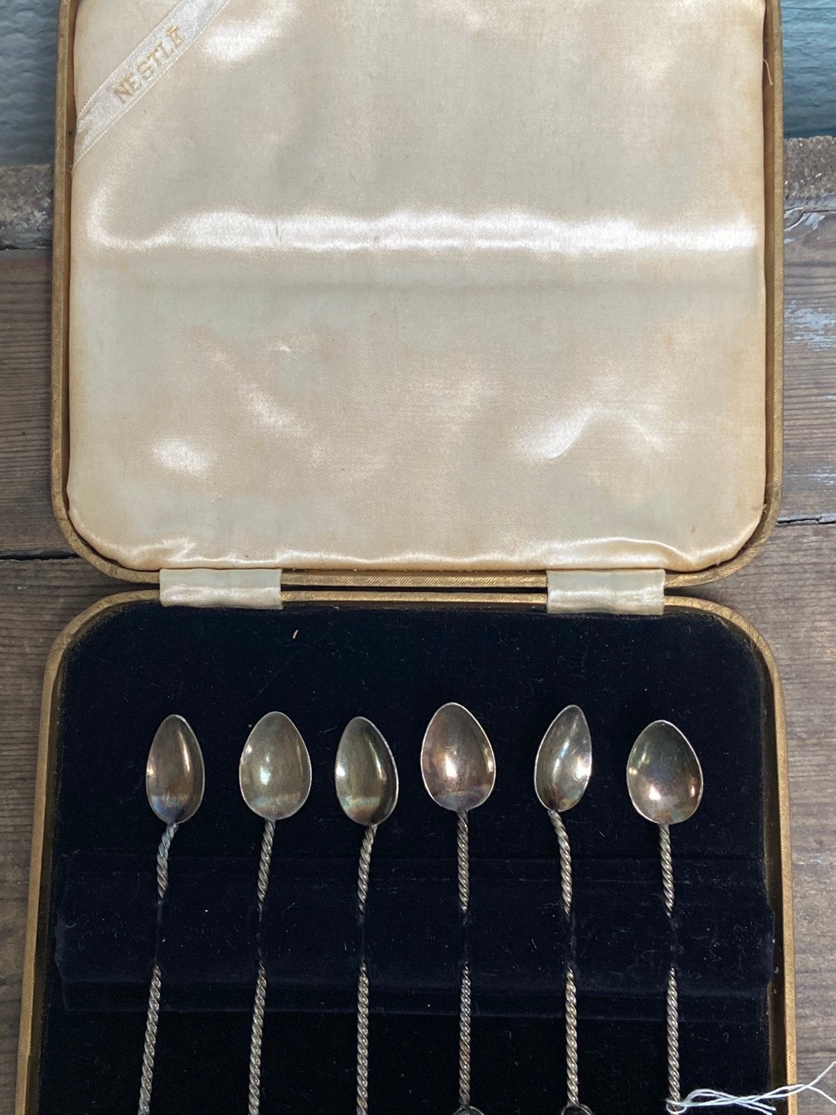 Vintage ‘50 6 verzilverde mokkalepeltjes van Nestlé in doos, Antiek en Kunst, Ophalen of Verzenden