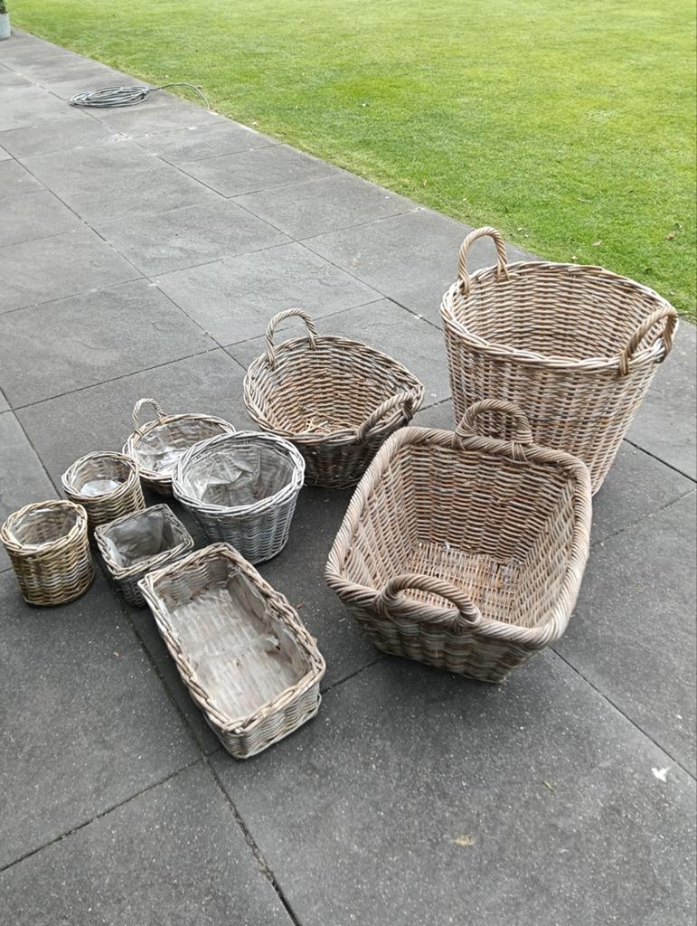 Te koop: set rotan manden verschillende maten, Ophalen, Rond, Riet