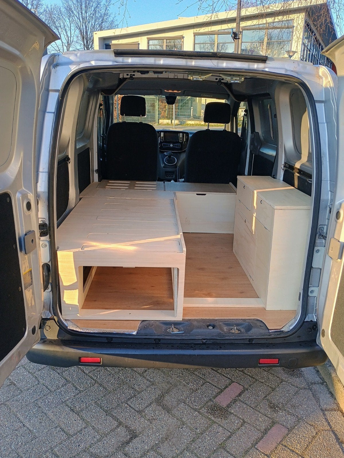 Nissan e-NV200 Campervan - Compact en Elektrisch, Caravans en Kamperen, Automaat, Tot en met 2, Elektrisch, Elektrische ramen