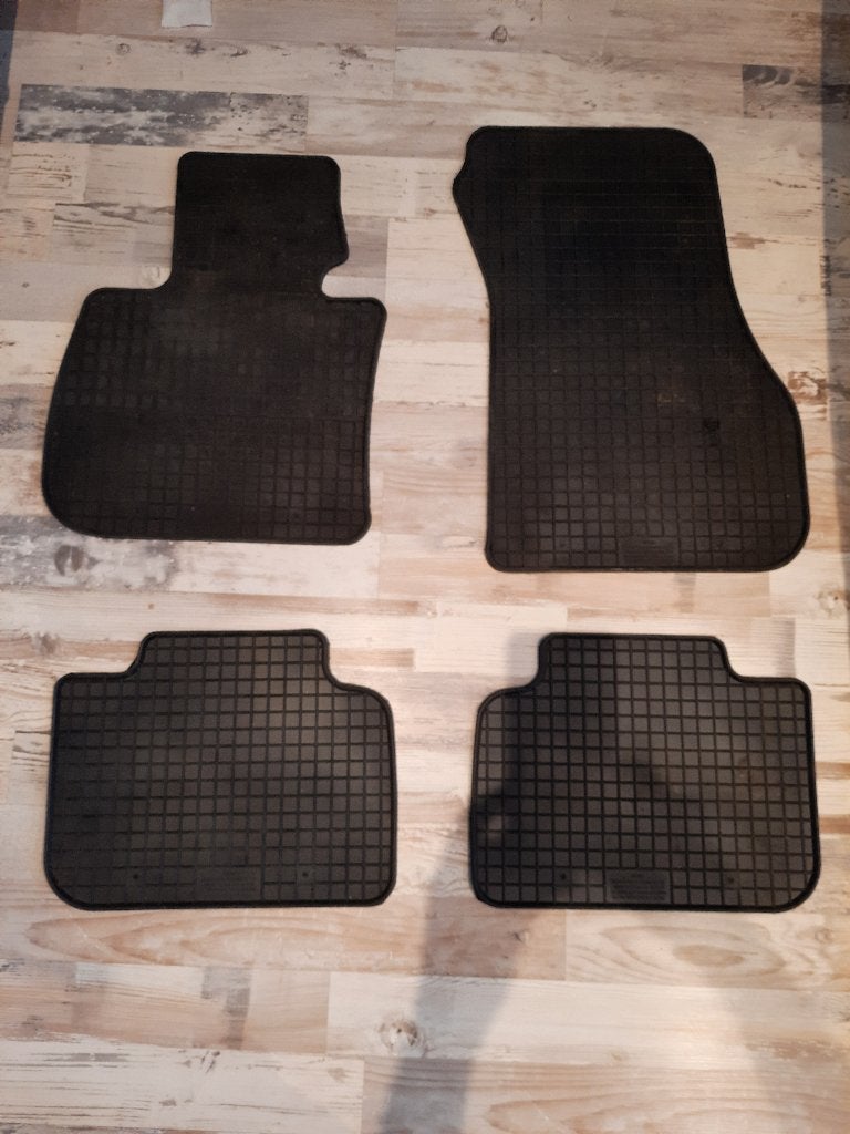 Rubber automatten BMW X1 / 2 serie, Ophalen, Zo goed als nieuw