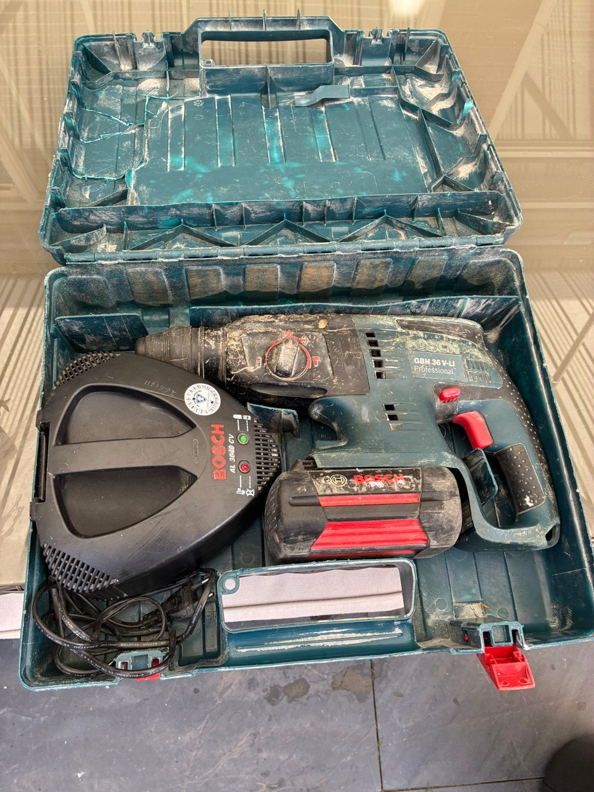Bosch boormachine 36V, Ophalen of Verzenden, Zo goed als nieuw, Boormachine