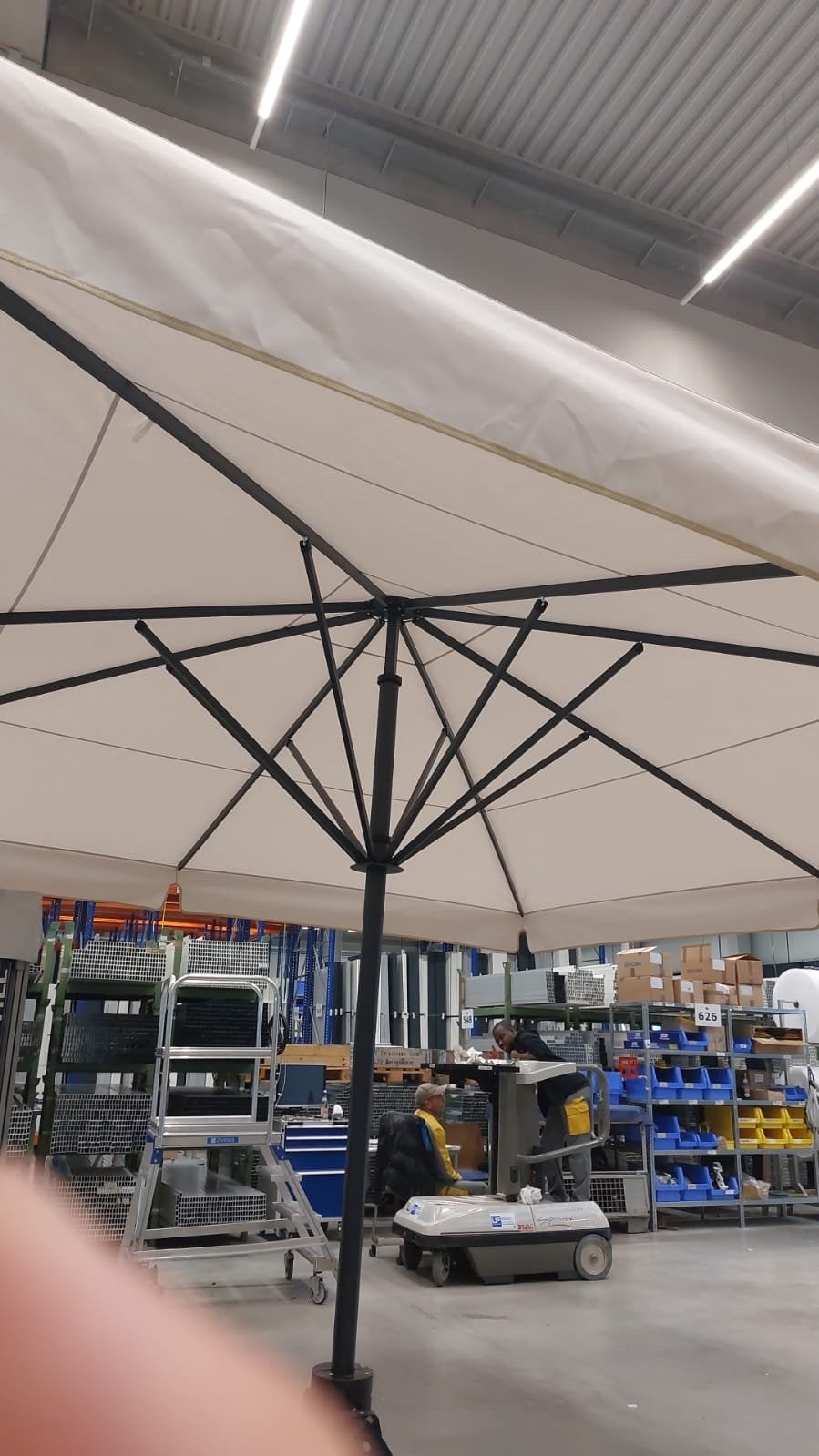 Grote horeca parasol, diverse kleuren en maten, Gebruikt, Kantelbaar, Ophalen of Verzenden, Stokparasol