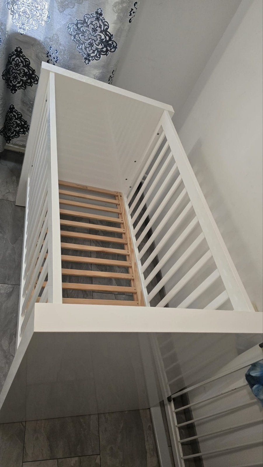 Baby bed,ledikant voor baby of peuter, Ophalen, Zo goed als nieuw, Ledikant