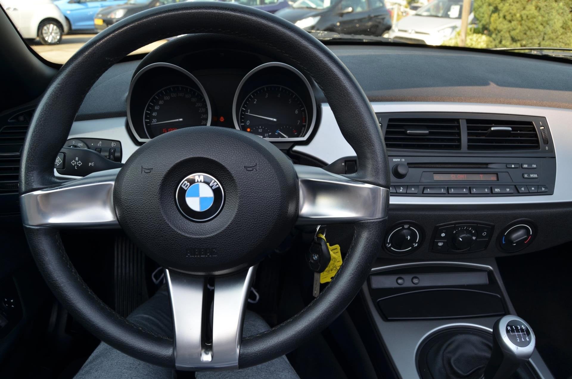 BMW Z4 Roadster 2.0i Anniversary NL AUTO | NAP|17"SPORTWIELE, 4 cilinders, Zwart, Origineel Nederlands, Bedrijf