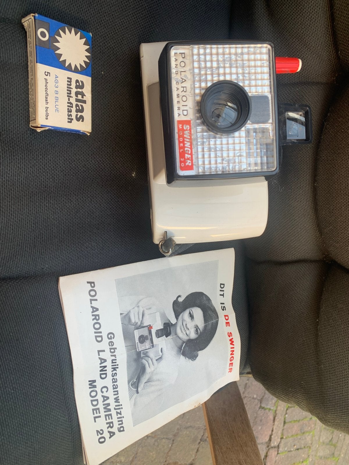 Polaroid Swinger Model 20 met handleiding en flitslampjes, Audio, Tv en Foto, Fotocamera's Analoog, Ophalen, Gebruikt, Polaroid