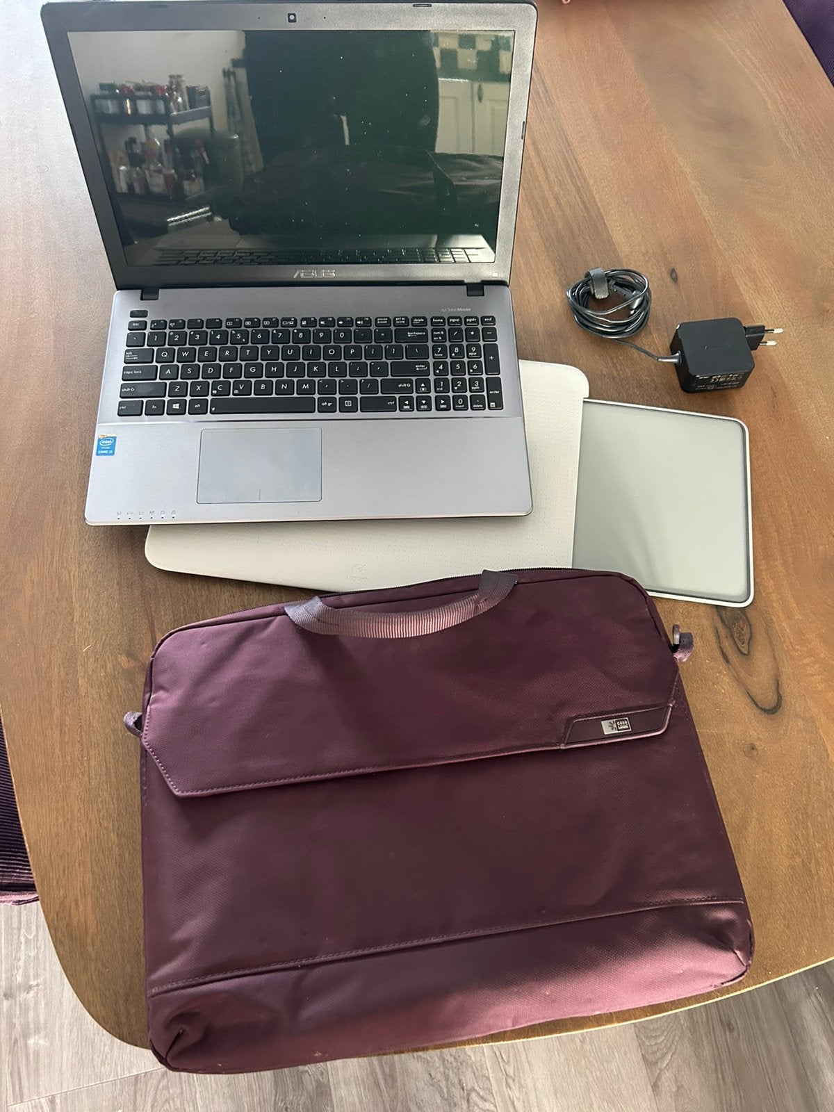 Asus 15 inch laptop i3, Computers en Software, Windows Laptops, Ophalen of Verzenden, Zo goed als nieuw, 15 inch, 2 tot 3 Ghz