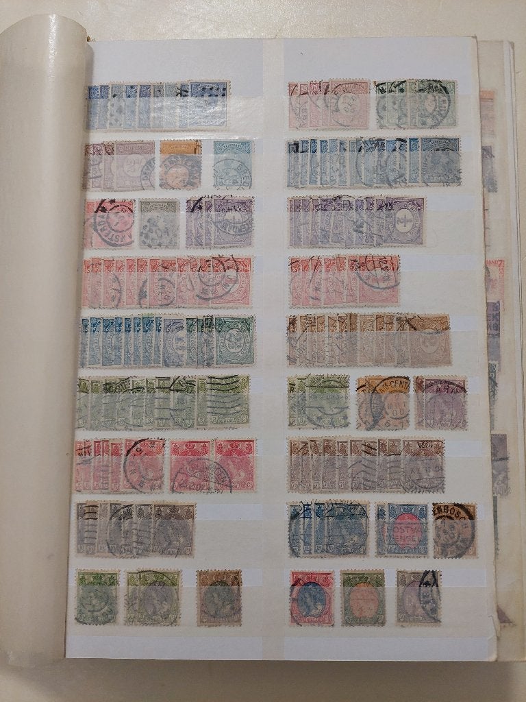 postzegels stockboek groen, Postzegels en Munten, Postzegels | Nederland, Verzenden, Na 1940, Gestempeld