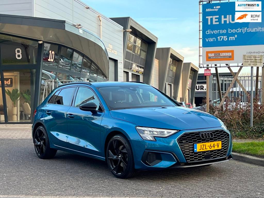 Audi A3 SPORTBACK 30 TFSI DSG-7 Business edition LED NAVI, Stof, Gebruikt, Blauw, 23 km/l