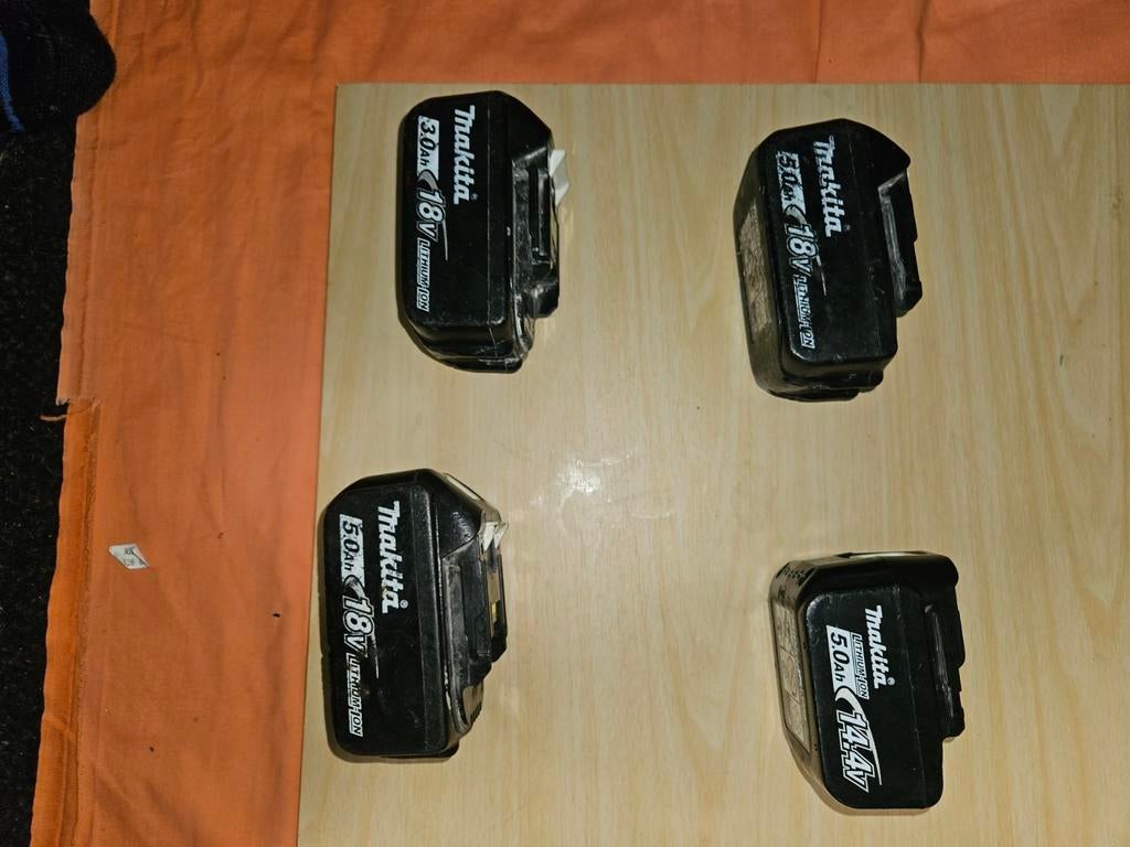 4 Makita accu's: 2x 5Ah 18V, 1x 5Ah 14.4V, 1x 3Ah 18V, Ophalen of Verzenden, Boor- en Schroefmachine