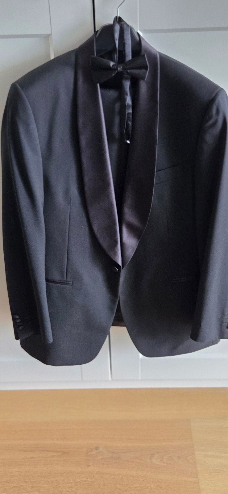 Smoking maat 52, Kleding | Heren, Kostuums en Colberts, Ophalen of Verzenden, Zo goed als nieuw, Maat 52/54 (L), Zwart