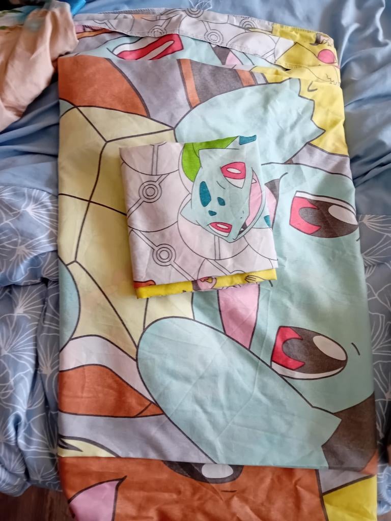 Zgan 1 persoons dekbedovertrek pikachu mooie dikke kwaliteit, Dekbedovertrek, Ophalen of Verzenden, Zo goed als nieuw, Overige kleuren