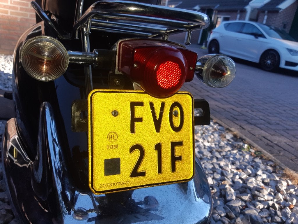 Retro scooter zwart, Fietsen en Brommers, Scooters | Overige merken, Maximaal 45 km/u, Zo goed als nieuw, Benzine, 50 cc