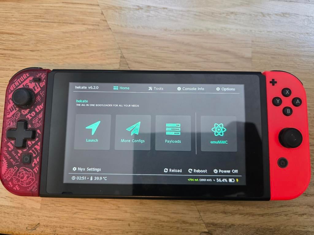 Switch V1 Unpatched Inc 256 GB micro sd, Ophalen, Zo goed als nieuw, Met 2 controllers, Switch Original