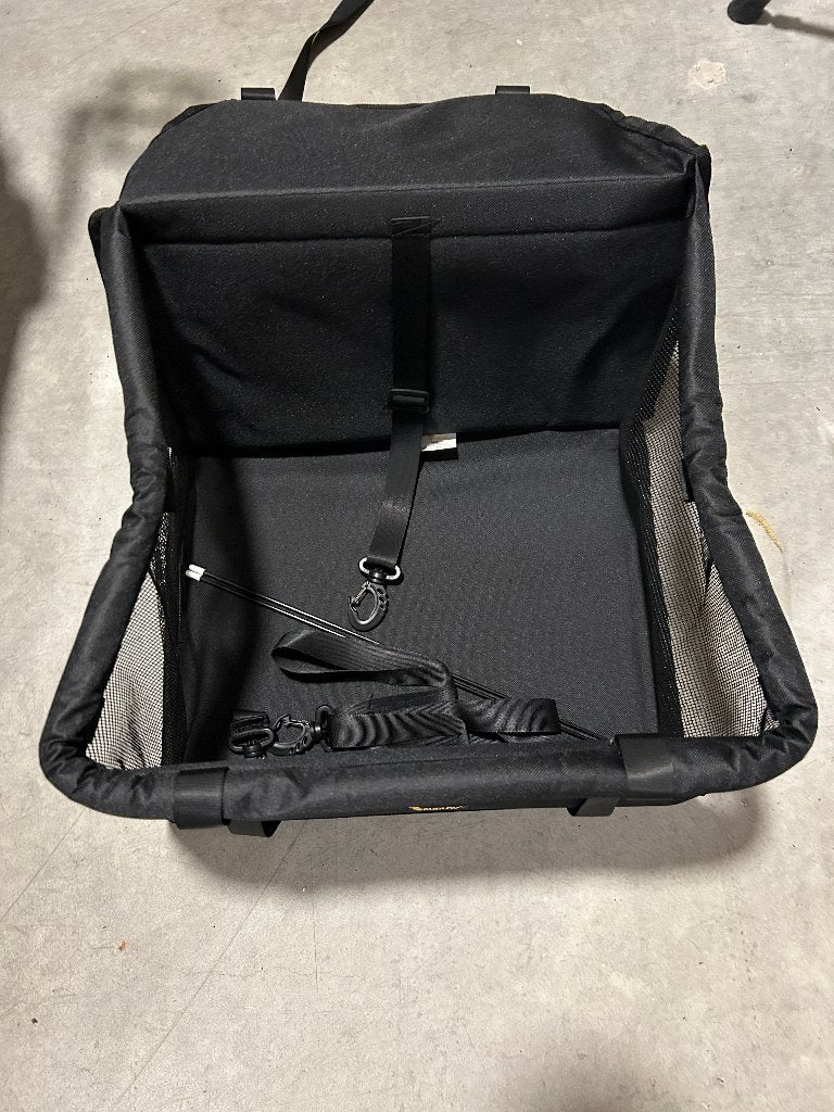 hondenzitje / mandje voor in de auto, Ophalen, Nieuw