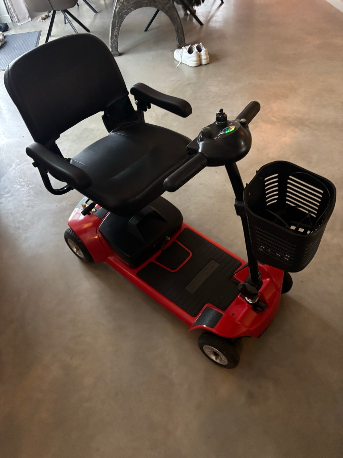 Pride mobility S44X, 10 km/u of minder, Pride, Ophalen of Verzenden, Zo goed als nieuw