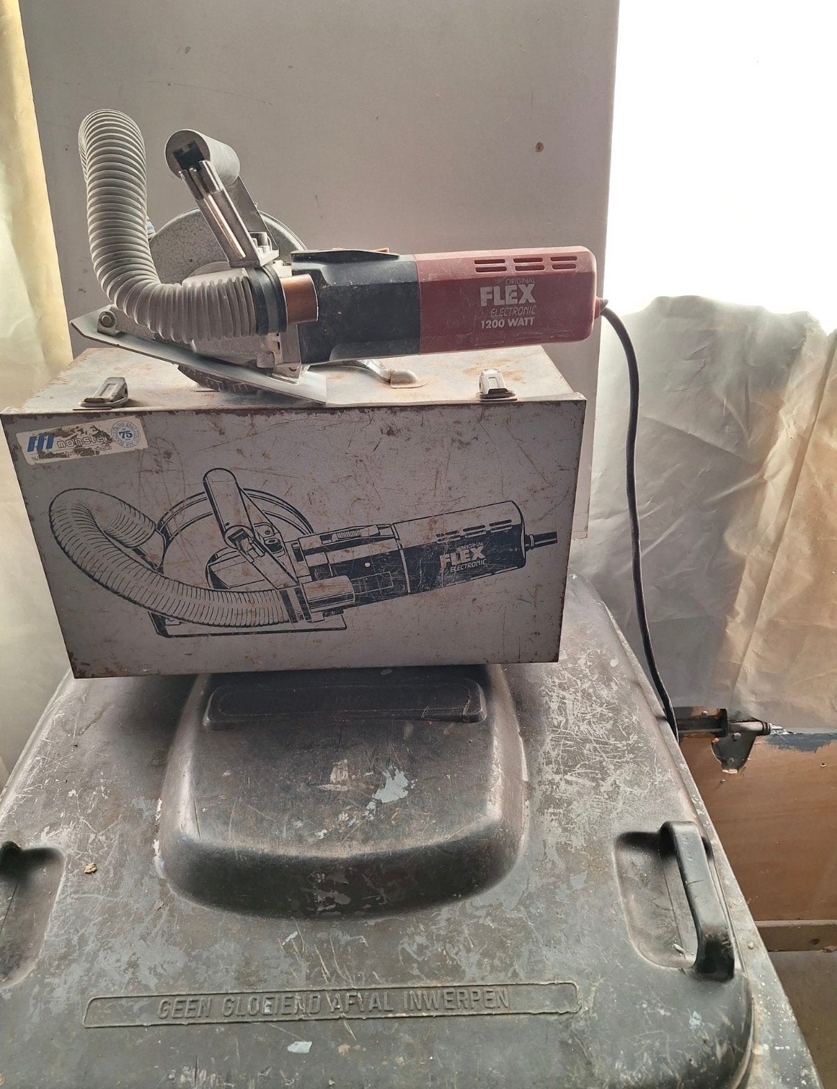 Flex sleuvenzaagmachine met koffer en reserveschijven, Ophalen, Gebruikt