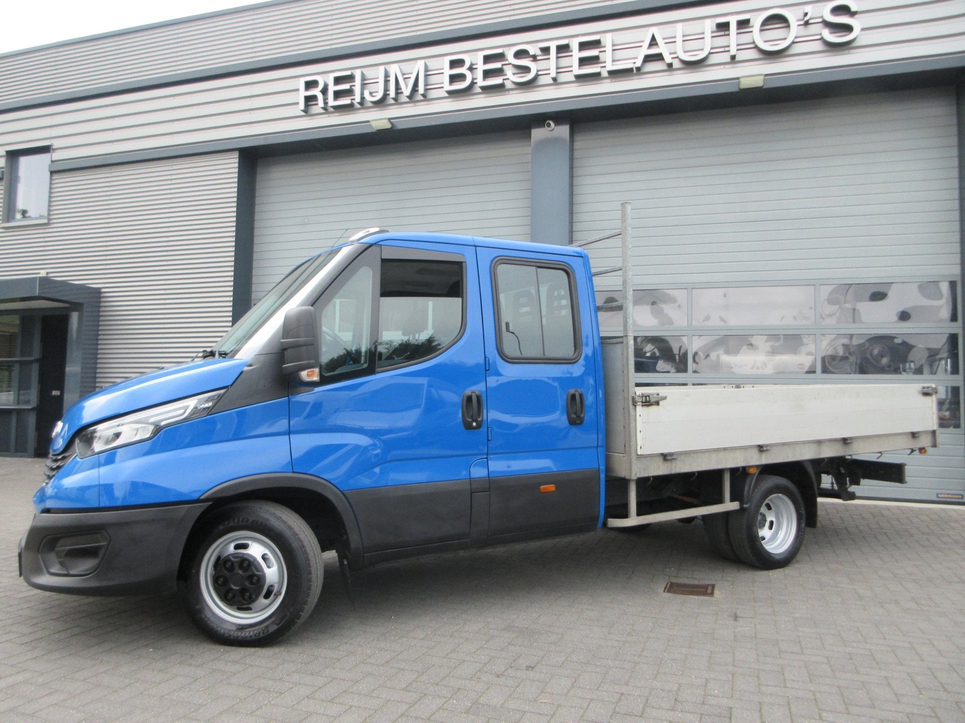 Iveco 40C18 40c18 3.0, 180pk Euro 6, DC, Openlaadbak, Oprijw, Automaat, Gebruikt, 4 cilinders, Iveco