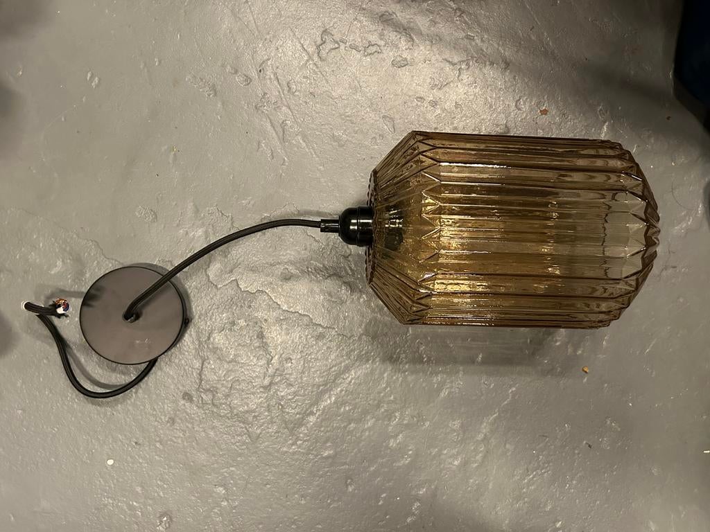 Mooie glazen hanglamp - Amberkleurig geribbeld glas, Ophalen, Zo goed als nieuw, Glas, Minder dan 50 cm