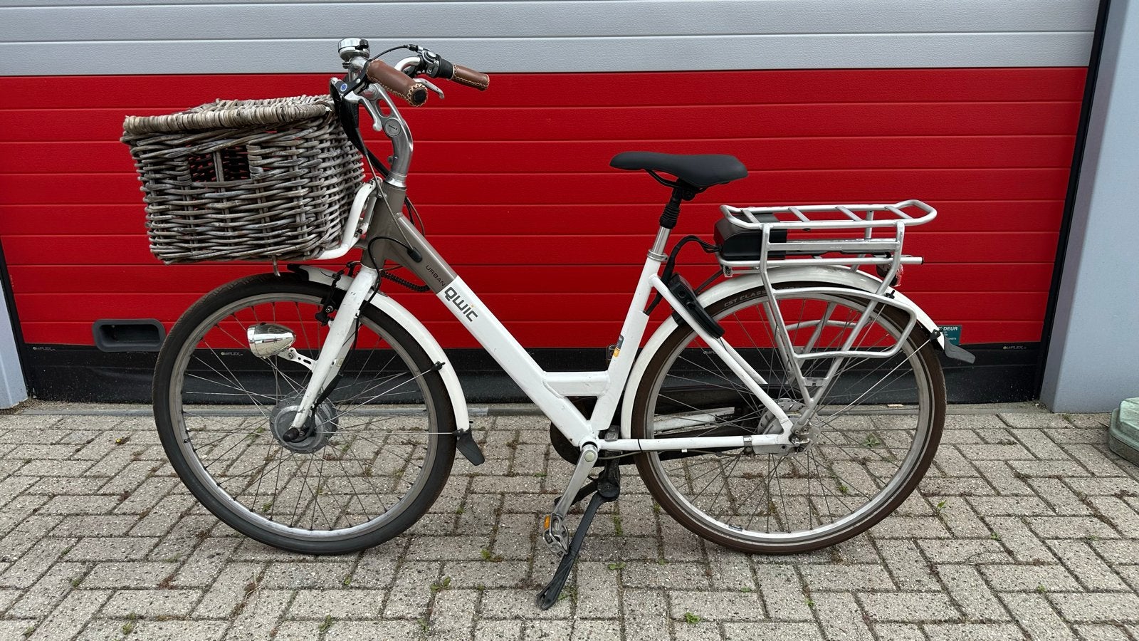 Fraaie sportieve QWIC Urban stadsfiets, Fietsen en Brommers, Fietsen | Dames | Damesfietsen, Gebruikt, Velgrem, Versnellingen