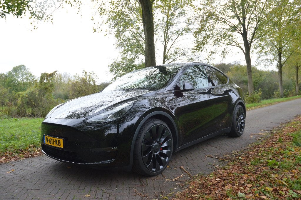 Tesla Model Y Performance 2022 Zwart, Auto's, Automaat, 460 pk, 1972 kg, Zwart
