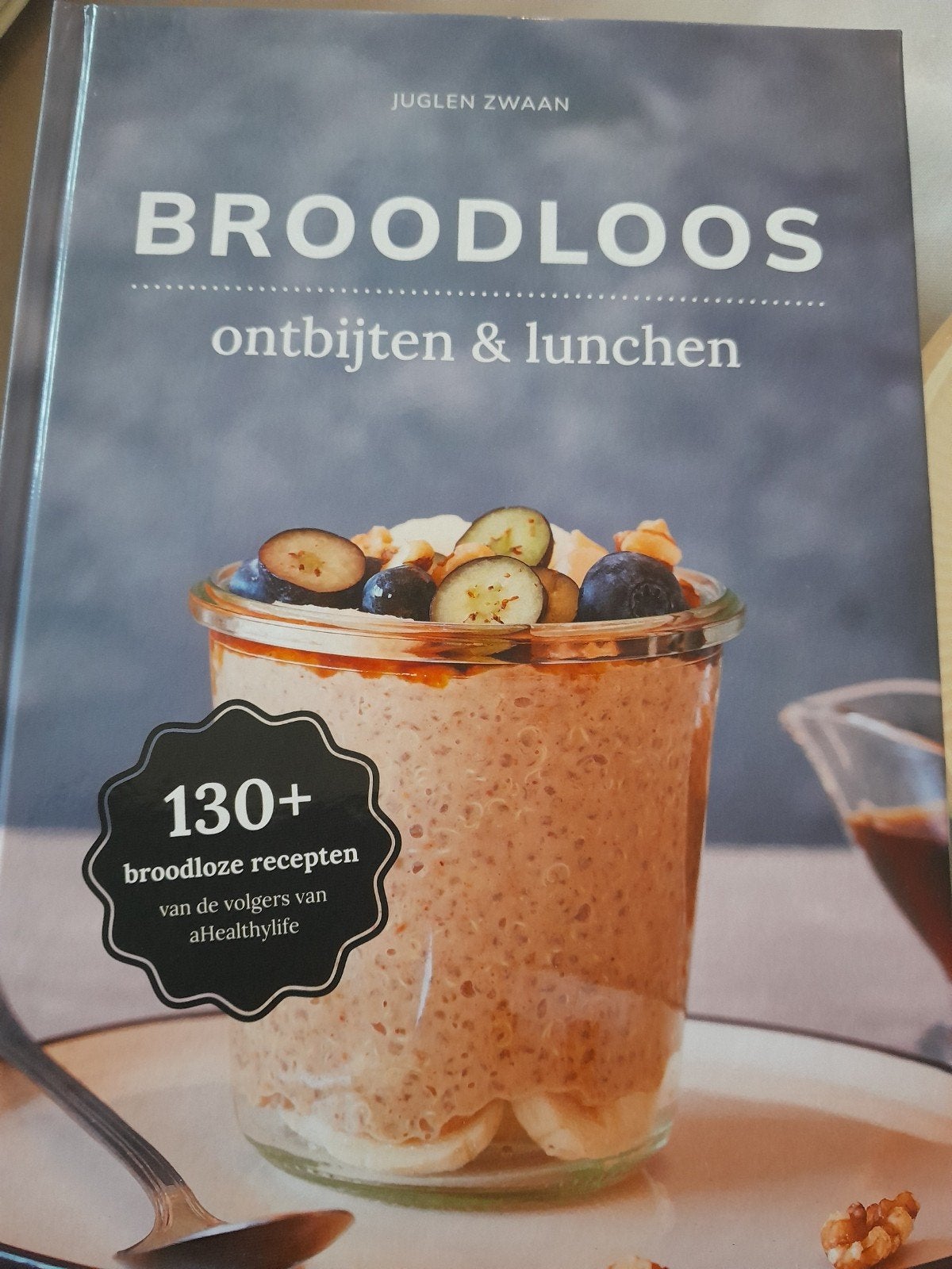 Juglen Zwaan - Broodloos ontbijten & lunchen, Ophalen of Verzenden, Zo goed als nieuw, Juglen Zwaan