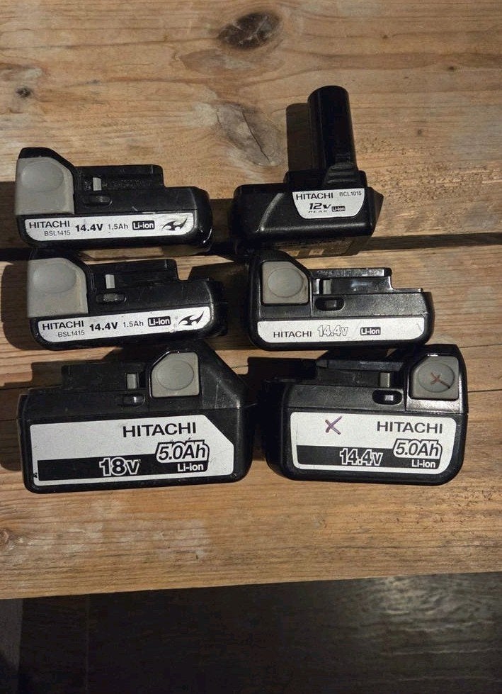 Hitachi Accu's - Defect voor onderdelen of reparatie, Ophalen of Verzenden, Niet werkend