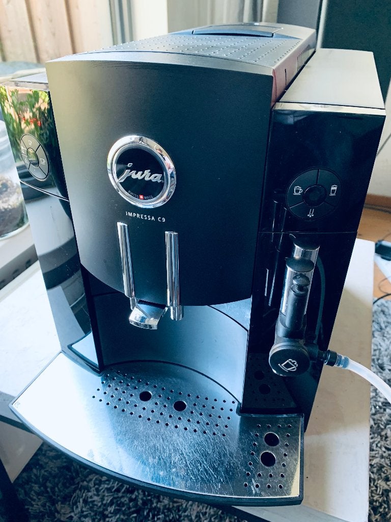 Prachtige Jura C9 black met een grote onderhoudsbeurt., Ophalen, 10 kopjes of meer, Koffiemachine, Zo goed als nieuw