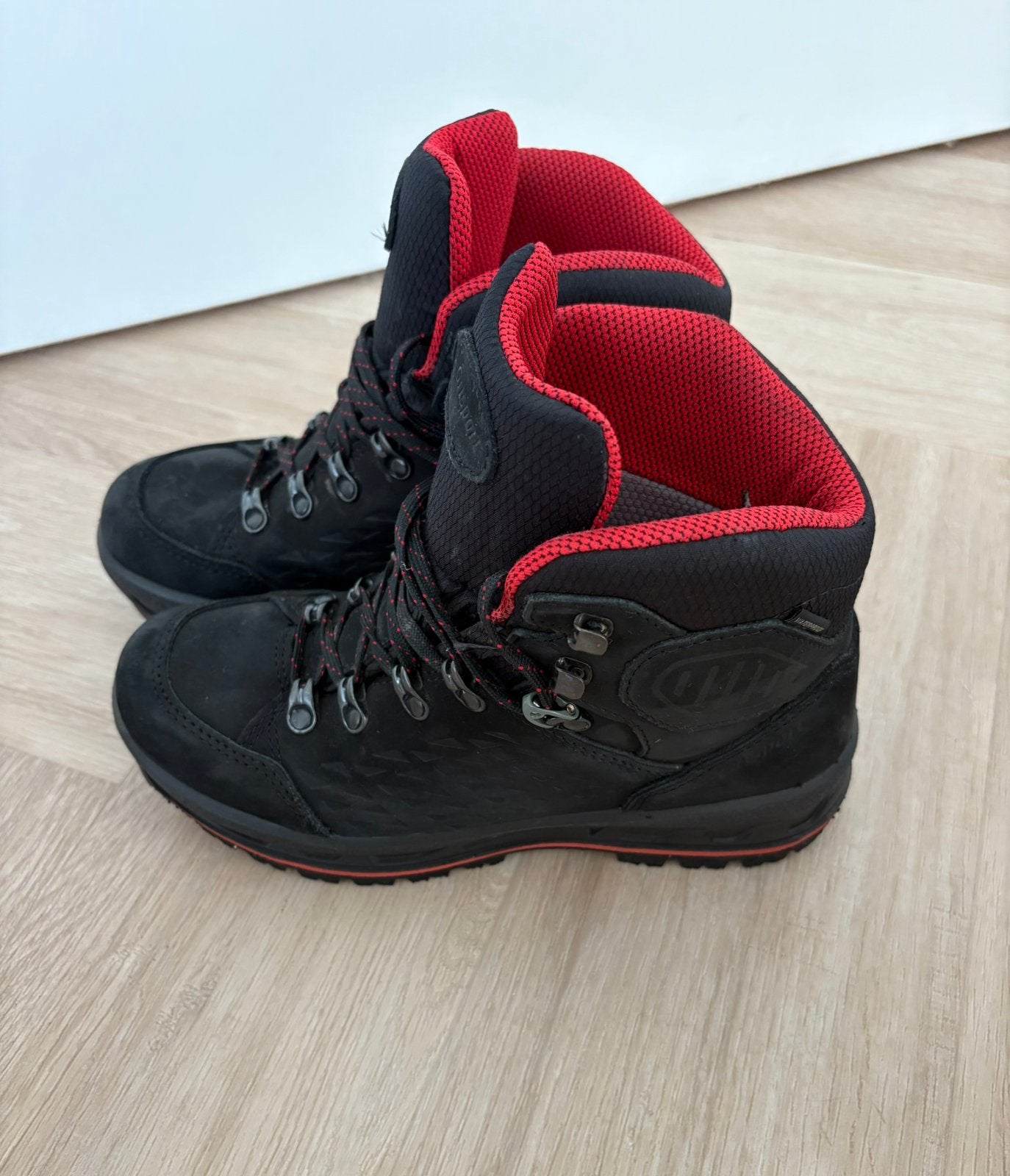 Grisport wandelschoenen maat 37 – zwart/rood, Ophalen of Verzenden, Zo goed als nieuw, Schoenen