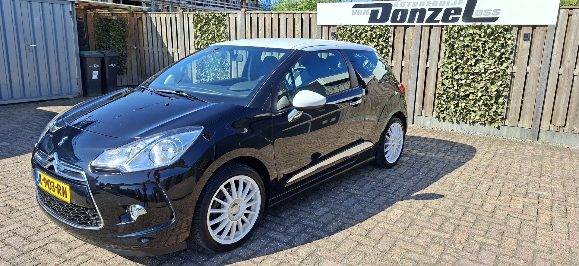 Citroën DS3 1.2 PureTech Chic (bj 2015), Voorwielaandrijving, Euro 5, Stof, 1199 cc