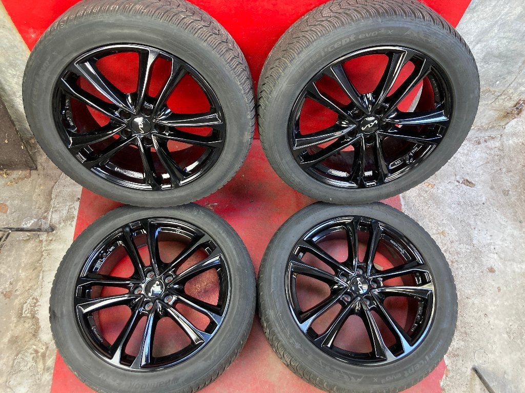 Winterbanden Kia Sportage 235/50R19 Hankook, 19 inch, Gebruikt, ., Banden en Velgen