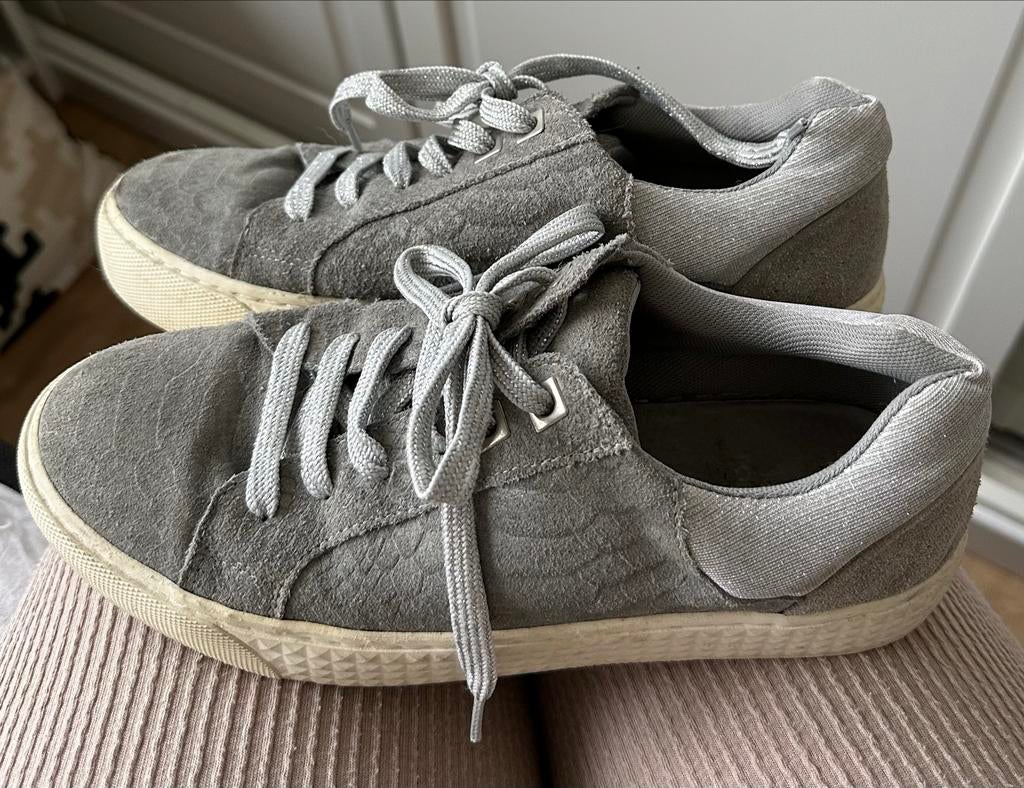 Grijze sneakers Tango maat 38, Ophalen of Verzenden, Gedragen, Grijs, Sneakers of Gympen