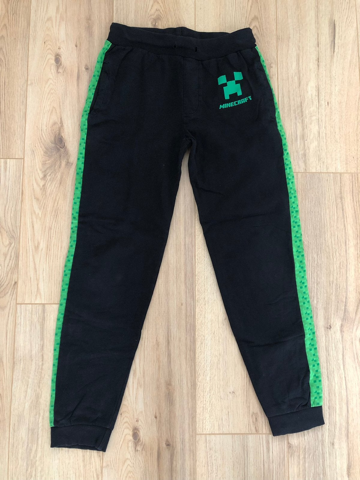 Als nieuw Jinx Minecraft joggingbroek broek zwart 152 158, Ophalen of Verzenden, Zo goed als nieuw, Jongen, Broek