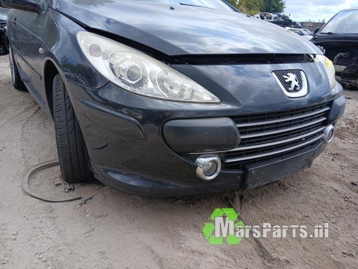 Voorbumper van een Peugeot 307, Auto-onderdelen, Gebruikt, -, -, Ophalen of Verzenden