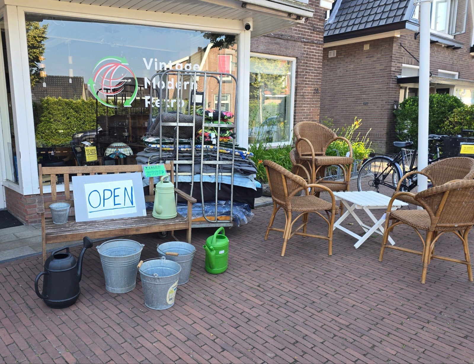 OPEN! Vintage Modern retro tot 14 à 15u vrij 26 + za 27 juni, Ophalen, Gebruikt, ., .