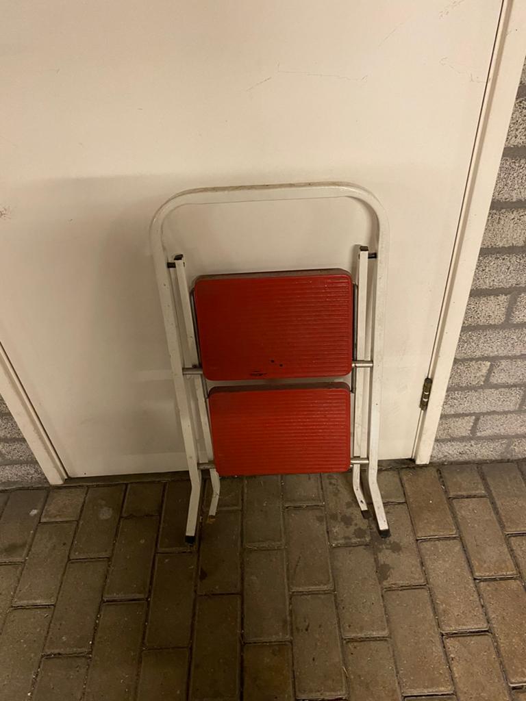 Klein keukentrapje, Ophalen, Gebruikt, Trap, Minder dan 2 meter