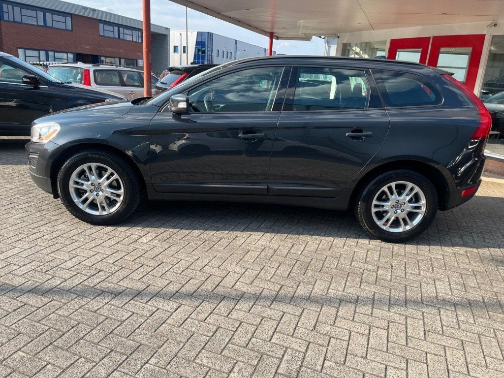 Volvo XC60 2.0 T5 240PK Automaat  Achteruitrijcamera  Trekha, Euro 5, 1598 kg, Origineel Nederlands, XC60