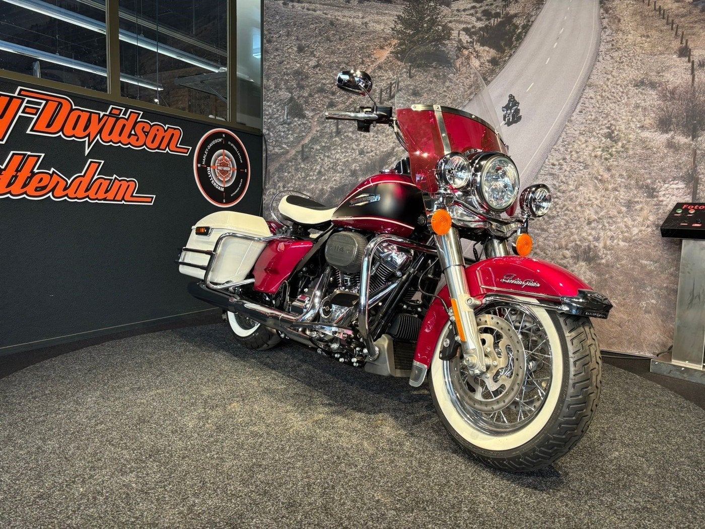 Harley-Davidson FLHFB ELECTRA GLIDE HIGHW KING Custom Color, Laan van Vredenoord 33
2289 DA  RIJSWIJK, NL, Bedrijf, Toermotor