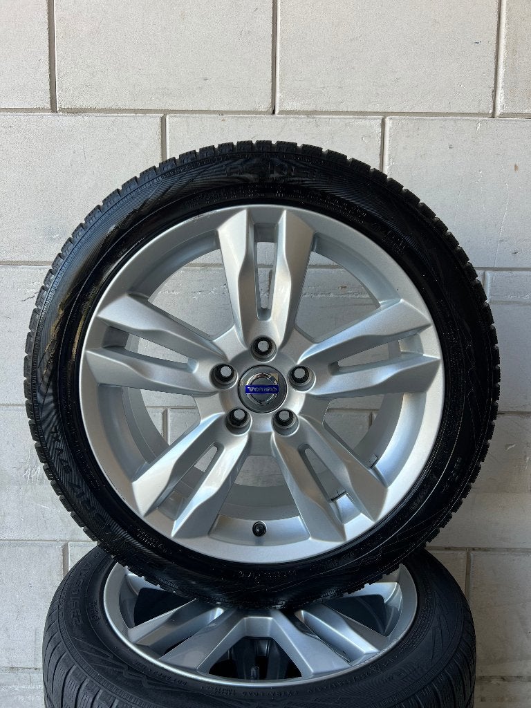 Winterset Volvo V60 velgen met winterbanden 17 inch, Ophalen, Gebruikt, 17 inch, Winterbanden