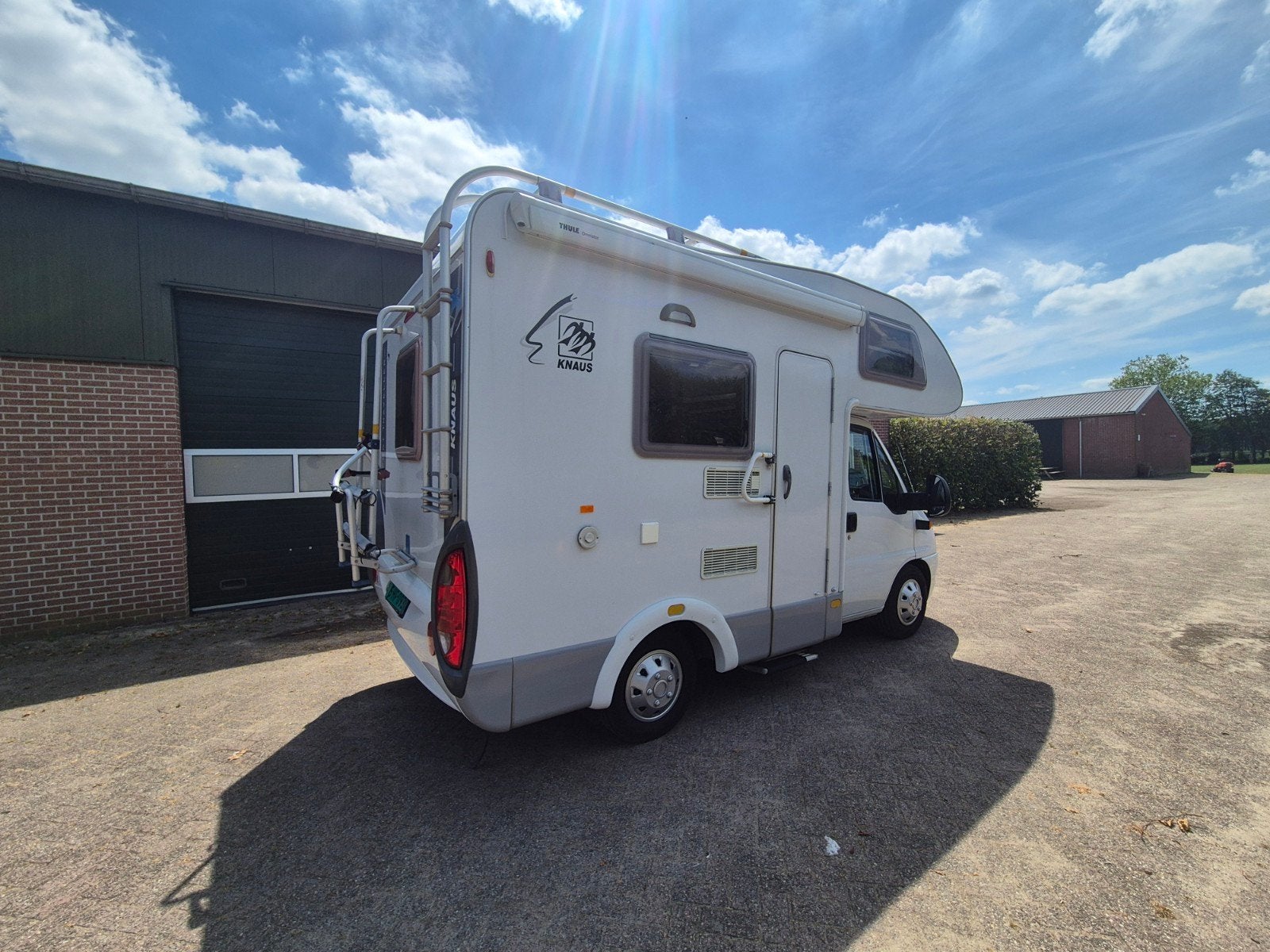 Mooie compacte Knaus camper, Caravans en Kamperen, Campers, Koelkast, Alkoof, Fiat, Particulier