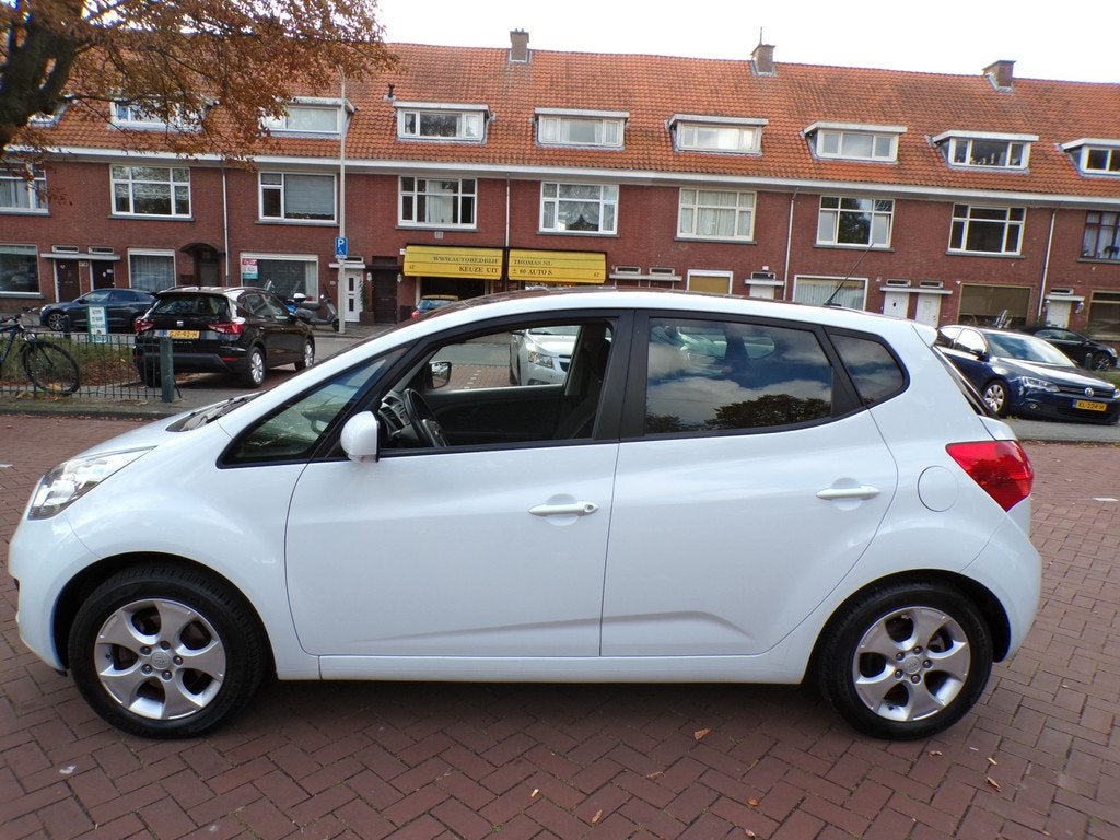 Kia Venga 1.4 CVVT World Cup Edition NL AUTO ORG KM STAND ME, Auto's, Voorwielaandrijving, Euro 5, Gebruikt, 4 cilinders