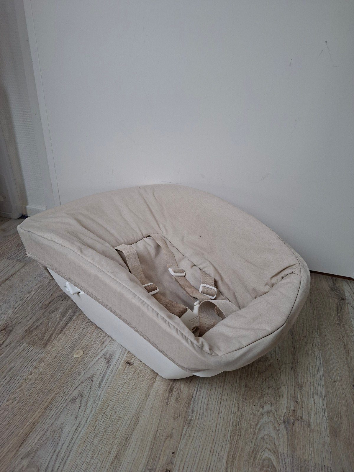 Te koop: baby-schaal voor op de Stokke kinderstoel, Ophalen, Gebruikt, Hangstoel, Gordel(s)
