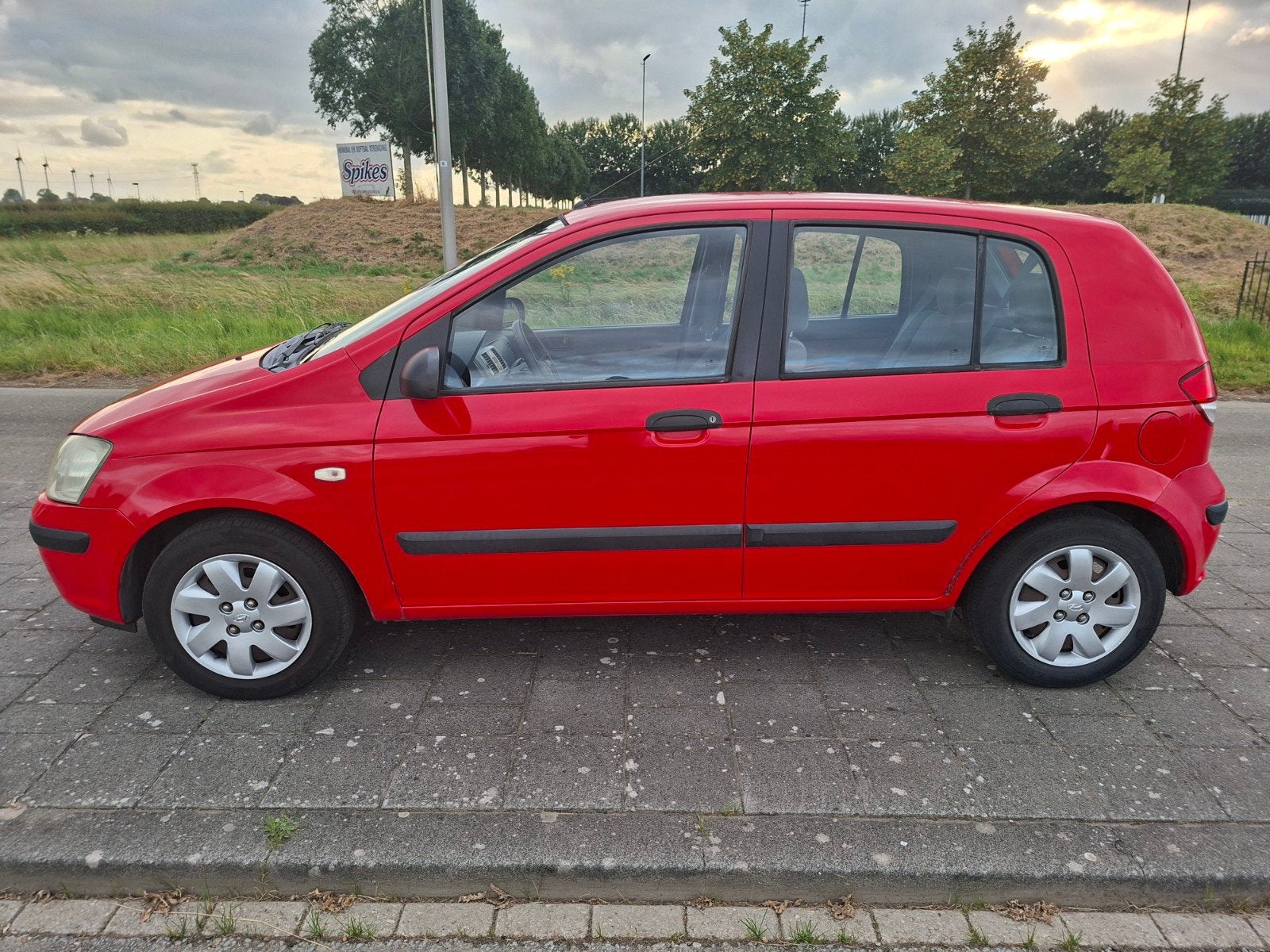 Hyundai Getz 1.3 5DRS 2003 Rood, Auto's, Voorwielaandrijving, 40 €/maand, 4 cilinders, Origineel Nederlands