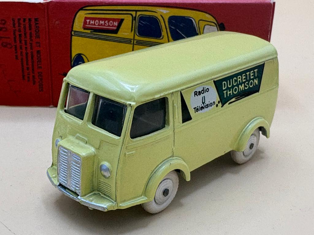 Peugeot D4a Thomson 1:43 Quiralu France, Ophalen of Verzenden, Zo goed als nieuw, Auto, Overige merken